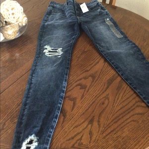 Brand new never worn American Eagle Jeans! Size 2